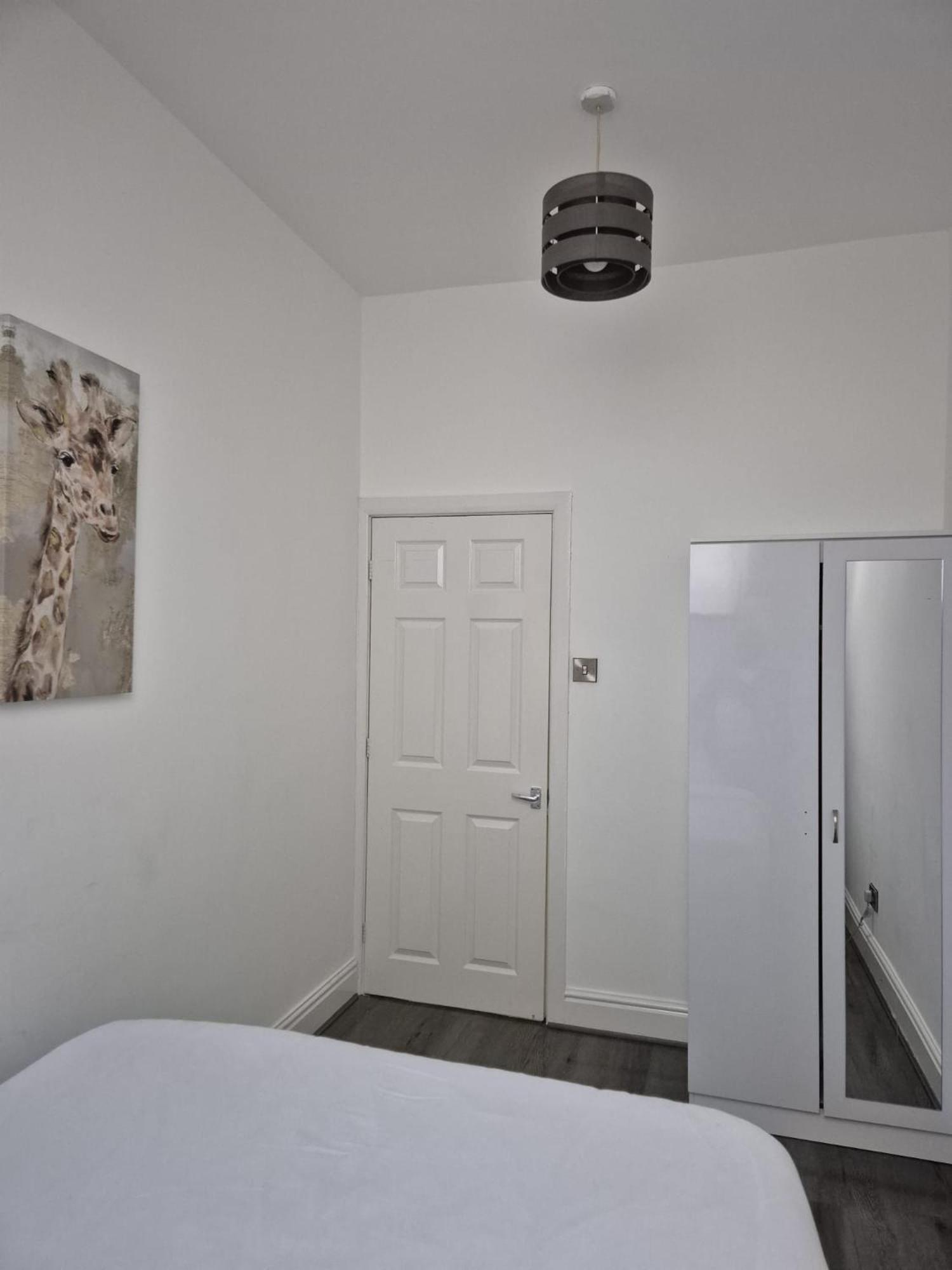Apartamento Affordably Elegant Close To Coop Live, Etihad Stadium And Centre