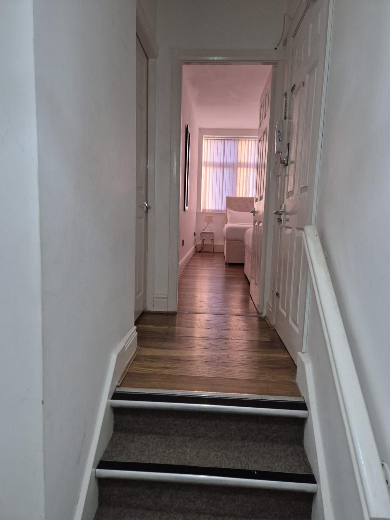 Apartamento Affordably Elegant Close To Coop Live, Etihad Stadium And Centre Manchester