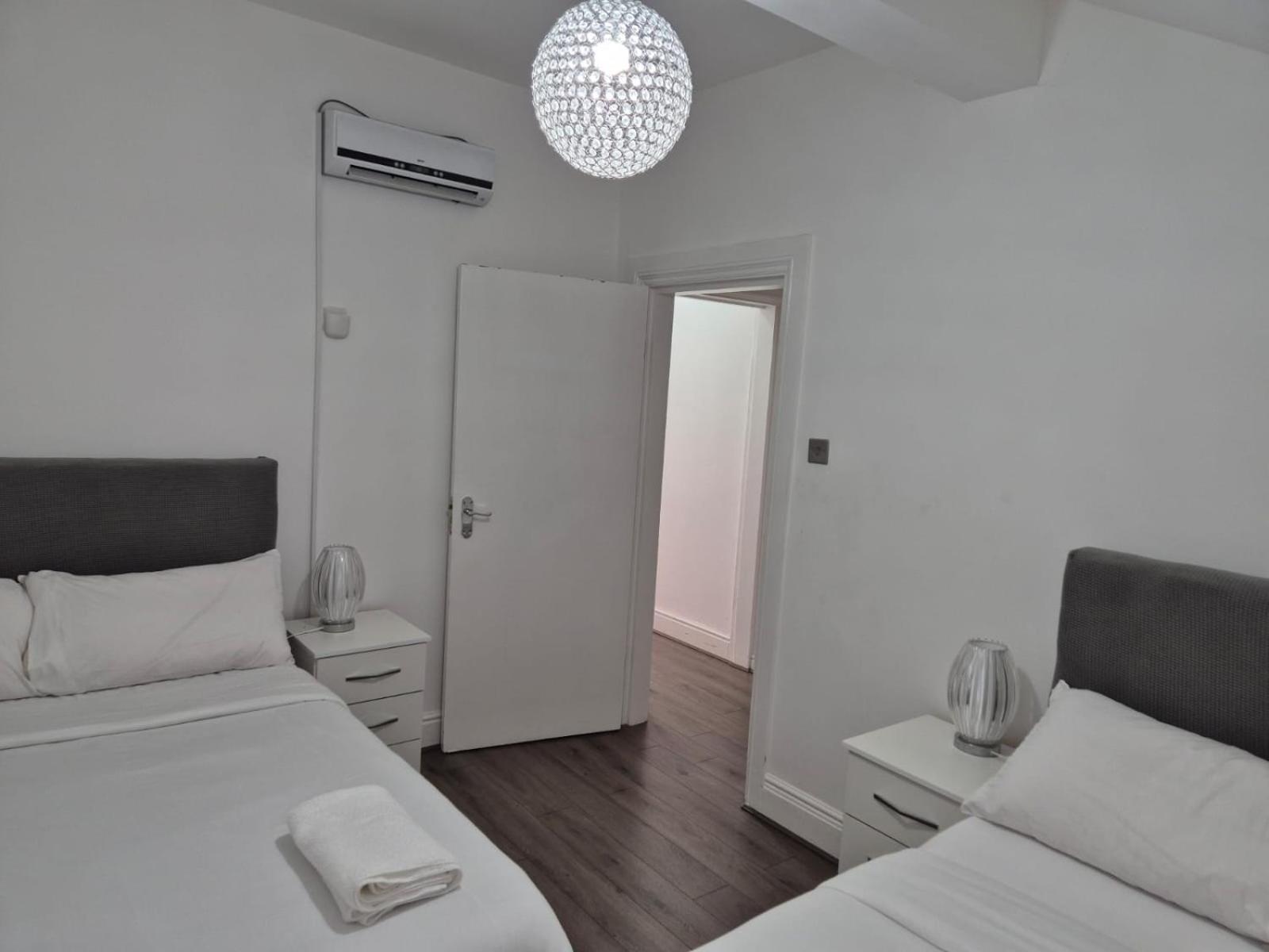 Apartamento Affordably Elegant Close To Coop Live, Etihad Stadium And Centre